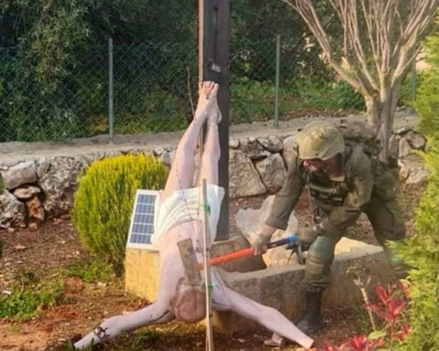 Israel punishes soldiers who desecrated crucifix in southern Lebanon