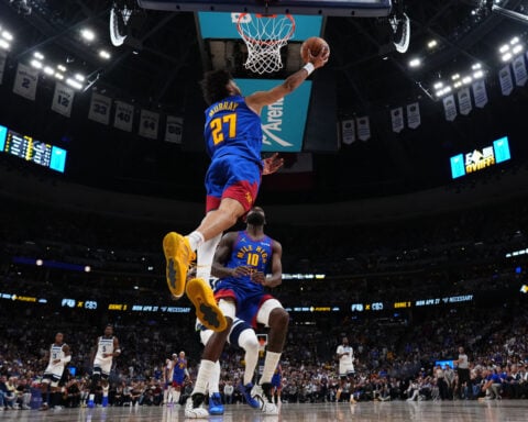 Gilgeous-Alexander wins NBA's Clutch Player of Year award in landslide, topping Murray, Edwards