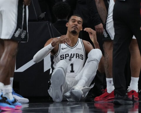 Victor Wembanyama exits after falling face-first to court and enters the NBA's concussion protocol