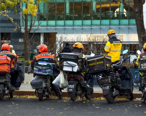 How a crummy cake kicked off a food-delivery crisis in China