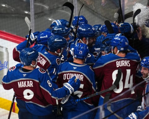 Nicolas Roy scores on rebound 7:44 into OT, Avs rally for 2-1 win over Kings to take 2-0 series lead