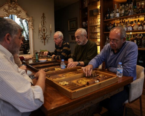 As internal divisions simmer, Lebanese see echoes of civil war