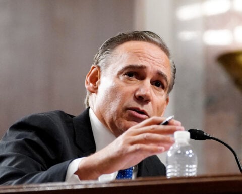 Boeing CEO: Trump is key to closing major plane order from Chinese airlines