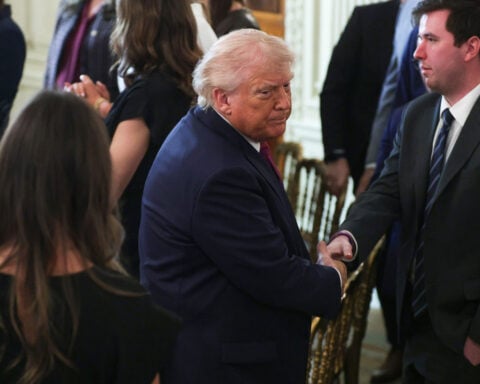 Trump advisers privately strategize around a new midterm push: Democrats would be worse