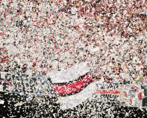 Buenos Aires bans stadium confetti after fire sparks panic at River vs Boca