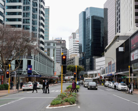 New Zealand says oil shock delays economy's recovery but does not derail it