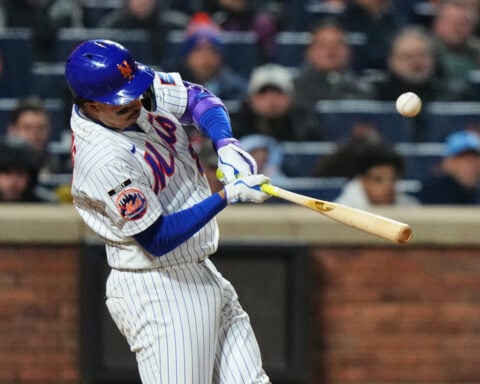 Mets stop 12-game skid with 3-2 win over Twins as Soto returns but Lindor exits with calf injury