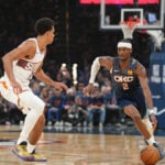 Gilgeous-Alexander scores 37 as the Thunder beat the Suns to go up 2-0 in their 1st-round series