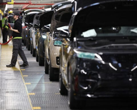 Jaguar Land Rover to recall over 170,000 US vehicles over loss of drive power
