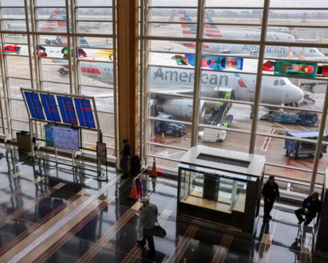 American Airlines dims 2026 forecast as high fuel costs hurt margins