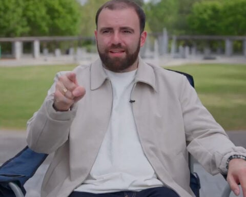 Netflix's "Love on the Spectrum" star advocates for new Georgia law