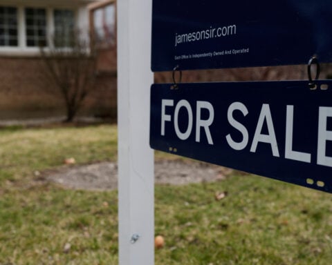 Average US long-term mortgage rate slips to 6.23%, its third weekly drop