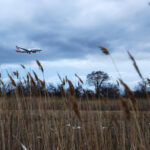 American Airlines rejects United merger, explores deeper Alaska ties