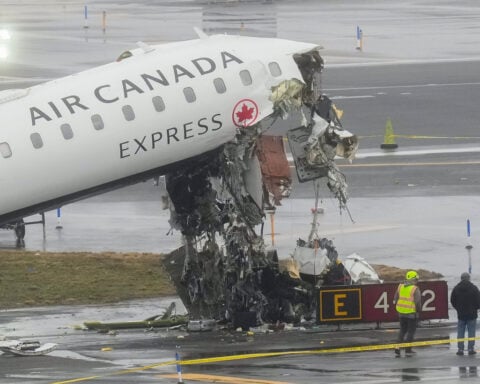 Firefighter heard ‘stop, stop’ before LaGuardia jet crash, but didn’t know who it was for, NTSB says