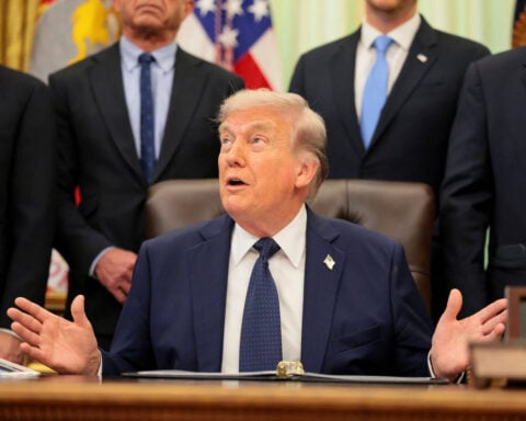 Trump to tap government contracting expert to head TSA, sources say