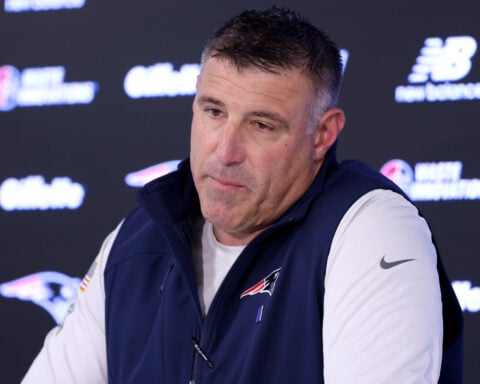 Patriots back Mike Vrabel after New York Post publishes more photos of him with Dianna Russini