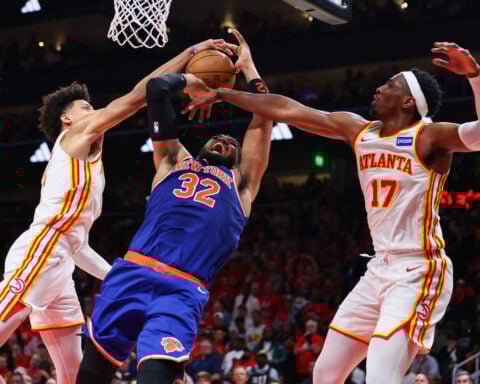 McCollum ruins Knicks' night again, leading the Hawks to a 109-108 victory and a 2-1 lead