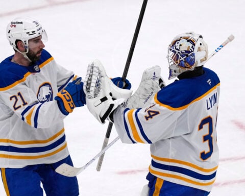 Sabres rally to beat Bruins 3-1, take 2-1 lead in NHL playoff series