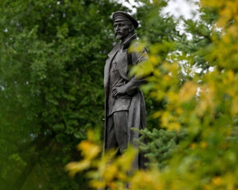 Putin returns 'Iron Felix' Dzerzhinsky to Russia's spy school