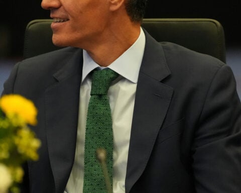 Sánchez sidesteps a Spain-US dispute at NATO, brushing off reported Pentagon email