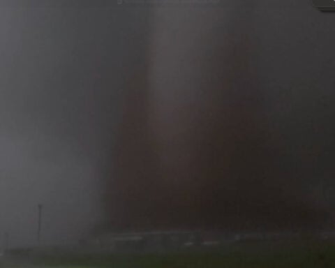 Pattern shift brings back-to-back days of severe weather threats to central US