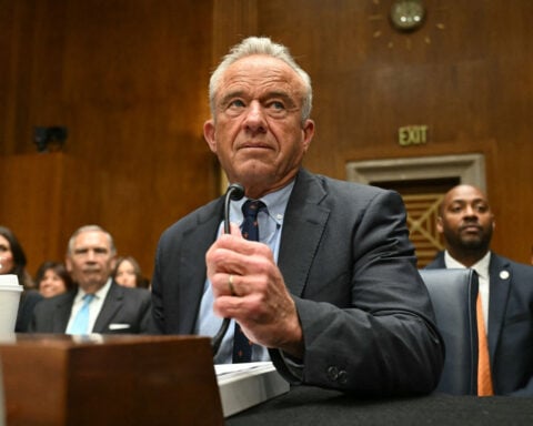 Trump’s prescription drug math makes no sense. RFK Jr. and Dr. Oz have defended it anyway