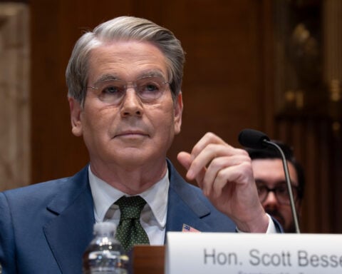 US imposes sanctions on a China-based oil refinery and 40 shippers over Iranian oil