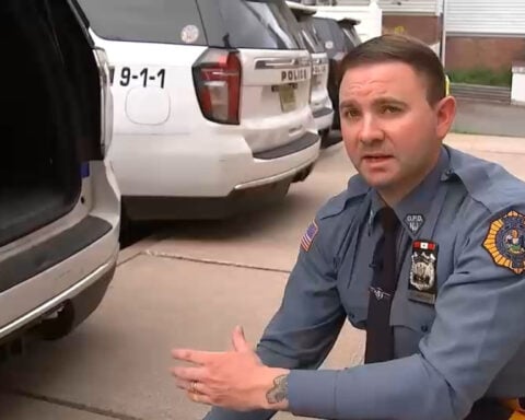 Off-duty officer saves goalie who went into cardiac arrest before hockey game