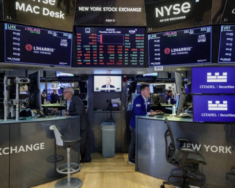 Soaring US stocks face pivotal week of tech-led earnings, Fed meeting