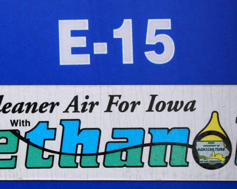 API, farm groups urge Congress to back year-long E15 sales as prices rise