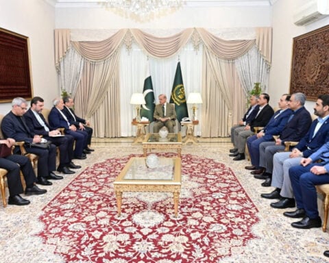 Trump cancels envoys' Pakistan trip, in blow to hopes for Iran war breakthrough