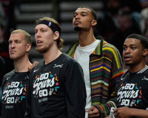 Sunday's NBA matchups: Spurs-Trail Blazers, Celtics-76ers, Lakers-Rockets, Cavaliers-Raptors