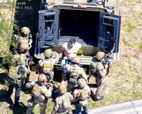 Suspect searched ChatGPT about disposing of a body, bought trash bags before Florida students’ killings, prosecutors say