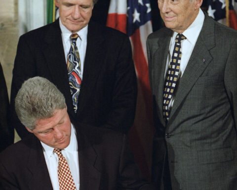 Donald Riegle, who represented Michigan in Congress under 7 presidents, dies at 88