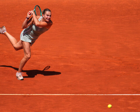 Sabalenka avoids Madrid Open virus scare and Osaka upset. Gauff and Rybakina lose