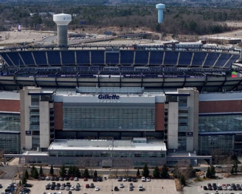 Soccer-Congressmen call for National Guard to address drone threats at the World Cup