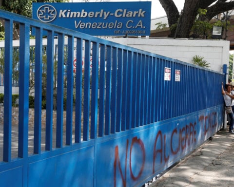 Kimberly-Clark sticks to 2026 outlook, beats sales estimates on steady demand