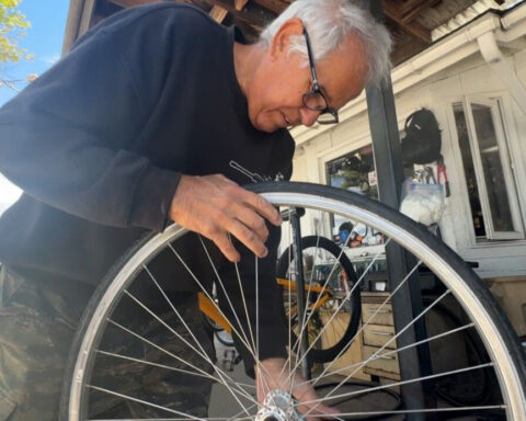 More residents turning to e-bikes as gas prices remain high