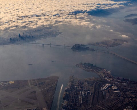 San Francisco, Port of Oakland settle airport trademark lawsuit