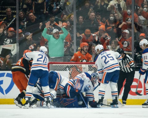 NHL Commissioner Bettman backs ruling that allowed Ducks' OT goal to stand in Game 4 win vs. Oilers