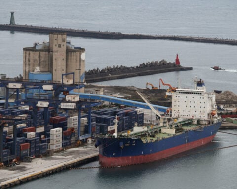 Brent hits one-month high on concerns over prolonged Hormuz disruption