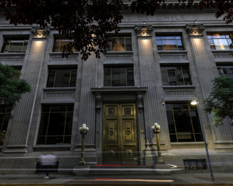 Chile's central bank holds benchmark rate, warns of risk from Middle East war