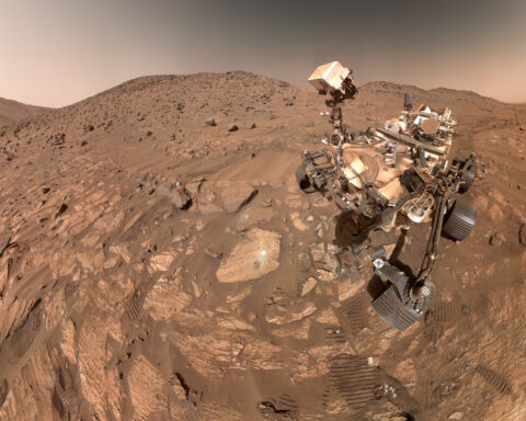 SpaceX ties Musk compensation to Mars colonization goal