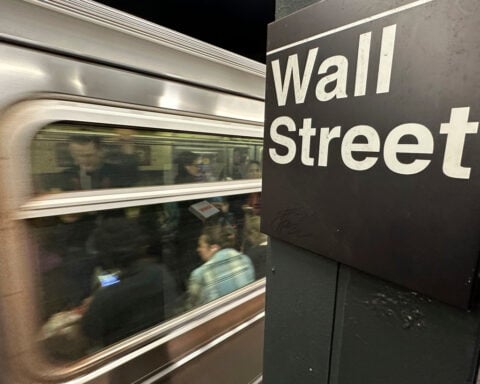 US stocks drift in mixed trading as oil prices keep spurting higher