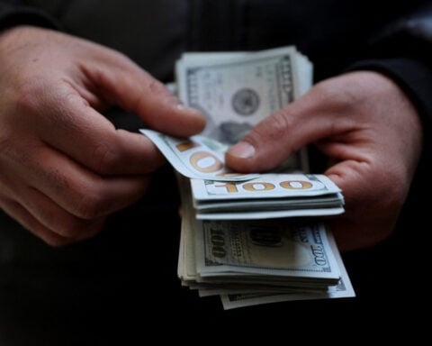 Iran's rial drops to record low as ceasefire prompts rush for hard currency