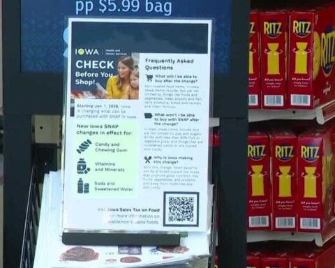 Iowa lawmakers approve MAHA bill targeting SNAP limits, school nutrition rules