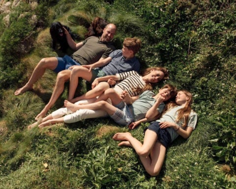 William and Kate share family photo marking 15th wedding anniversary