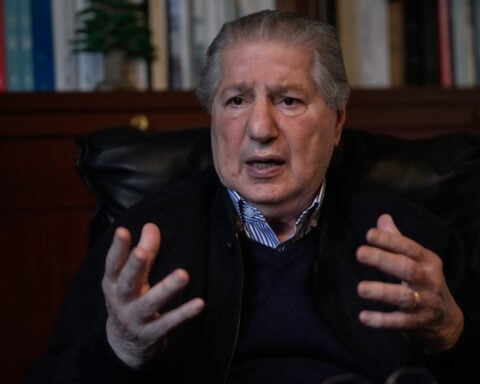 He once struck a peace deal with Israel and says Lebanon's leaders should try again now