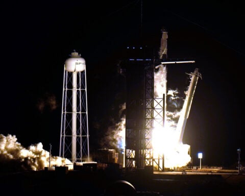 Elon Musk gets an apology from California regulators as a SpaceX lawsuit is settled