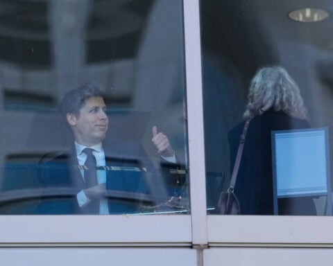 Elon Musk tells his side of OpenAI's beginnings in trial pitting him against CEO Sam Altman